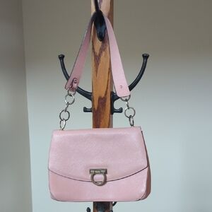 Elegant Pink Leather Handbag